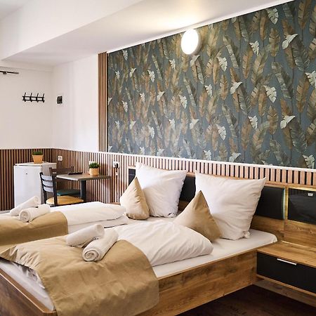 Hotel Maximo Пиннеберг Экстерьер фото