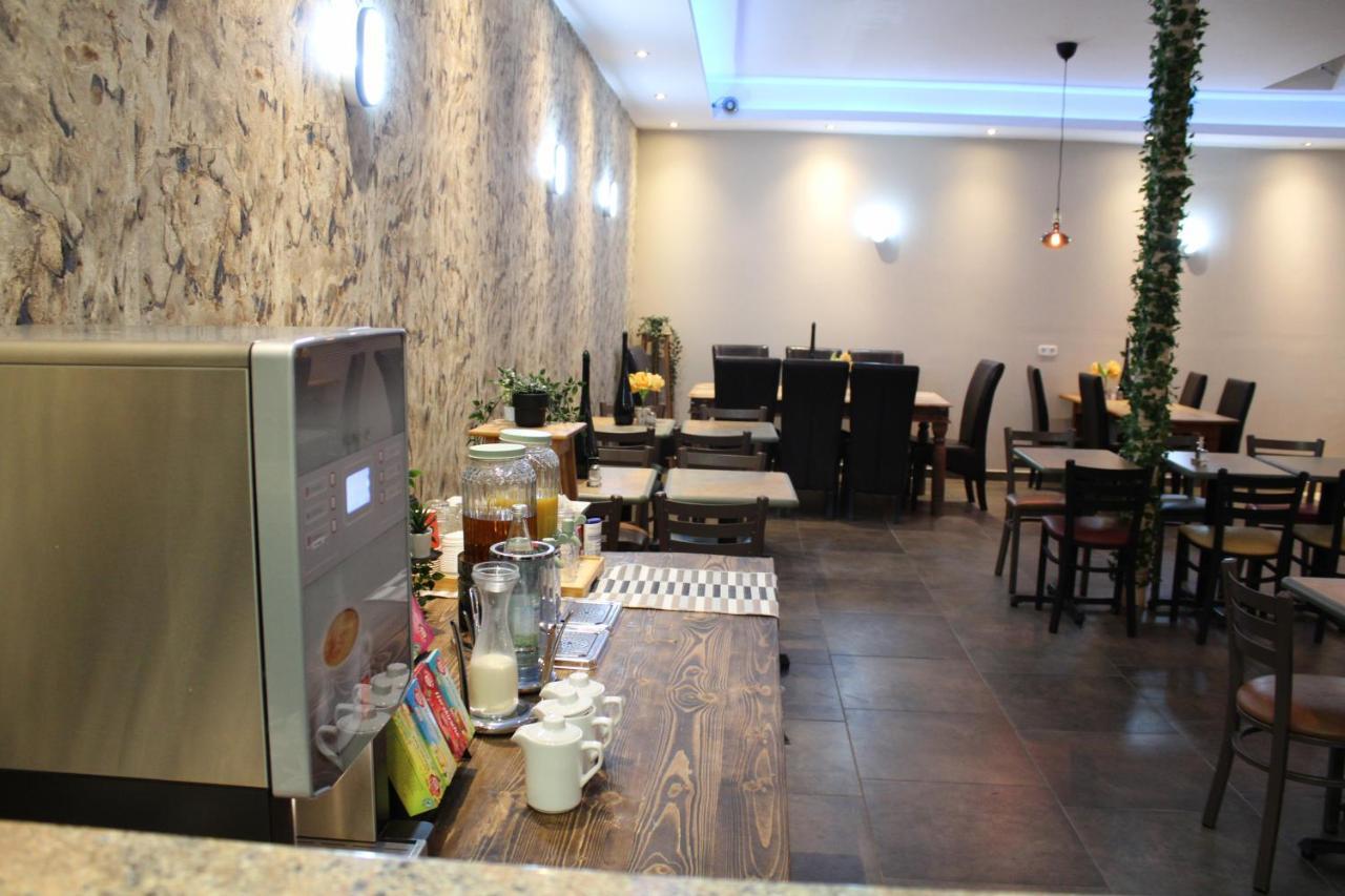 Hotel Maximo Пиннеберг Экстерьер фото