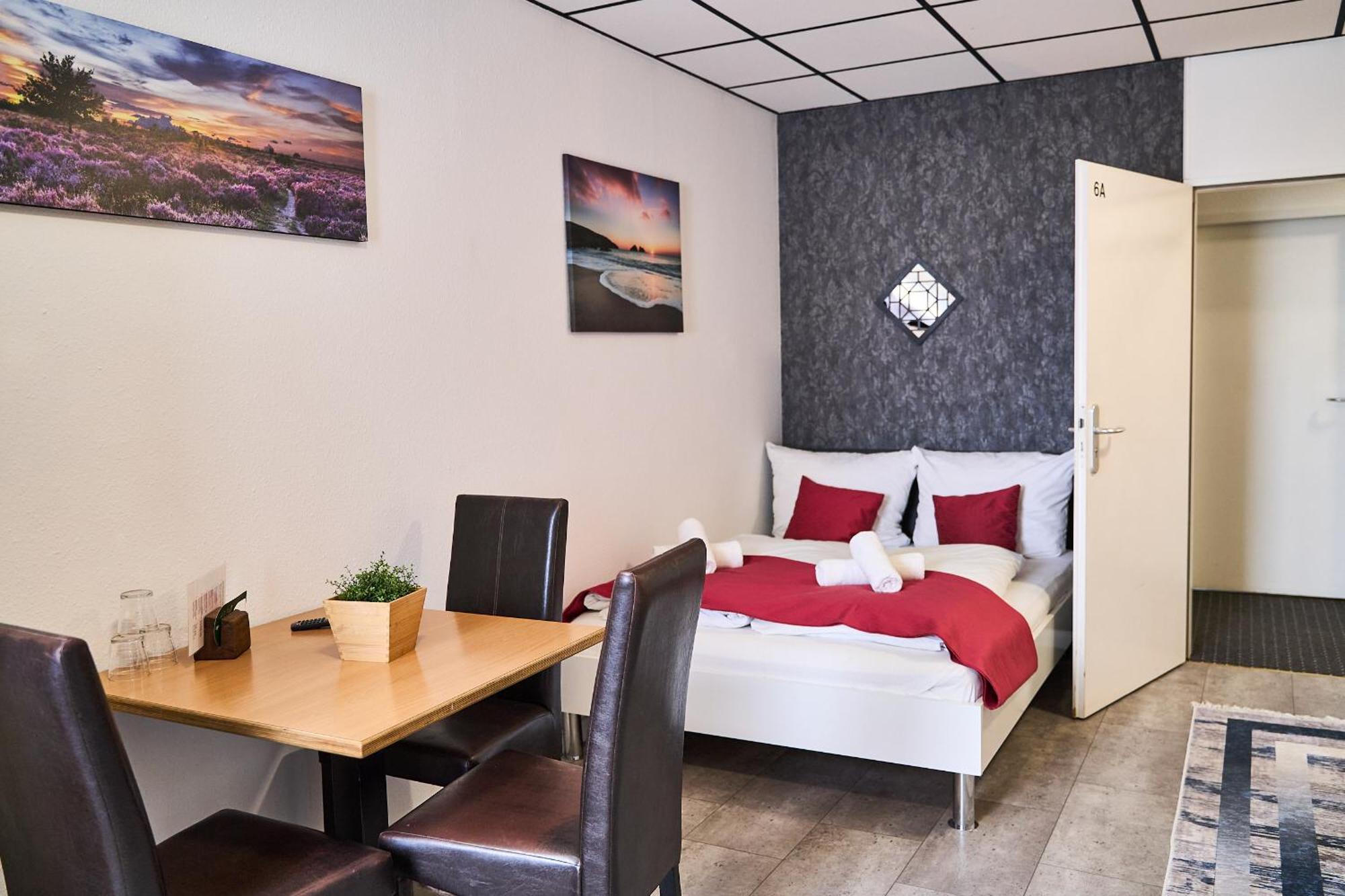 Hotel Maximo Пиннеберг Экстерьер фото
