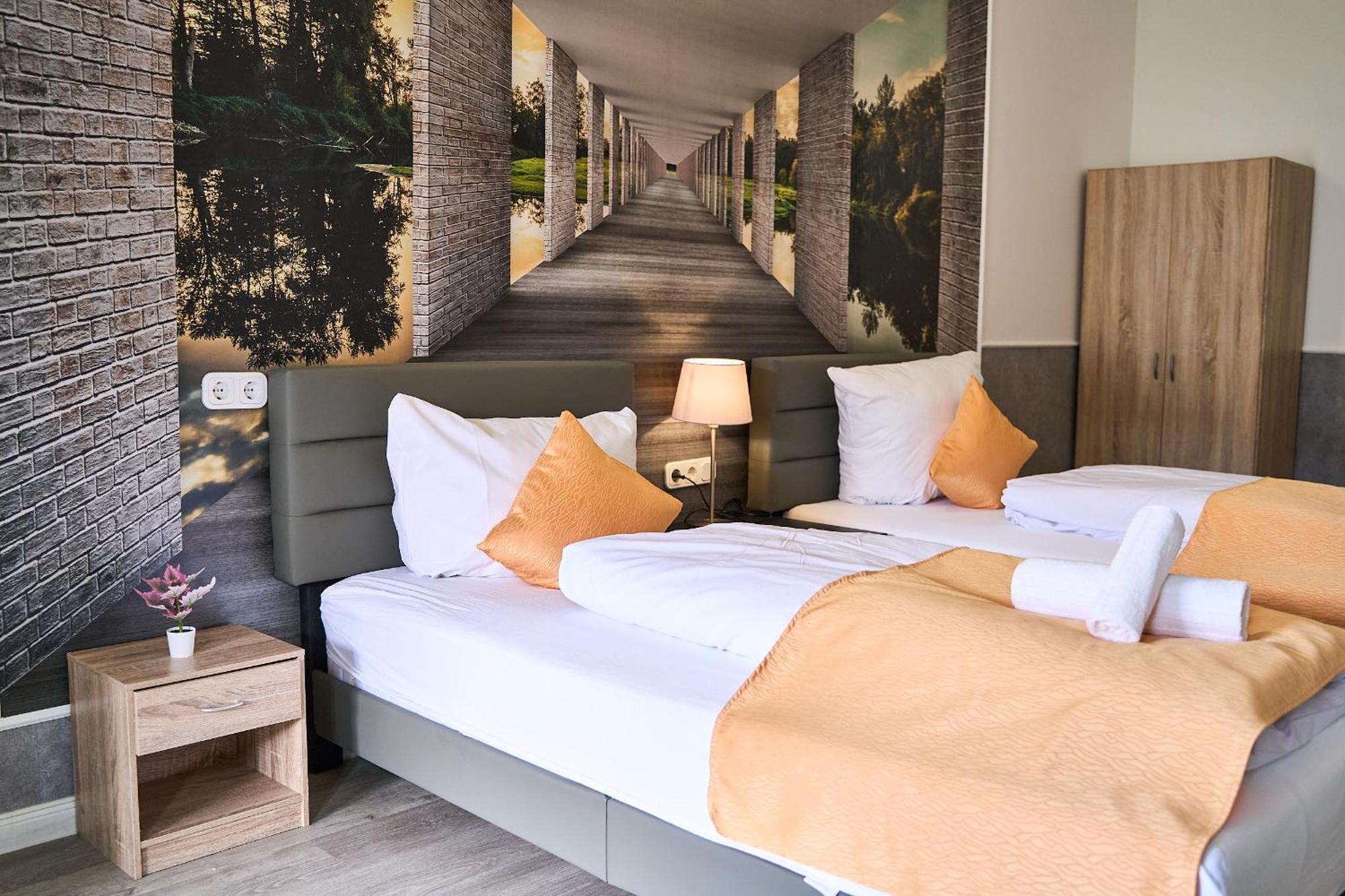 Hotel Maximo Пиннеберг Экстерьер фото