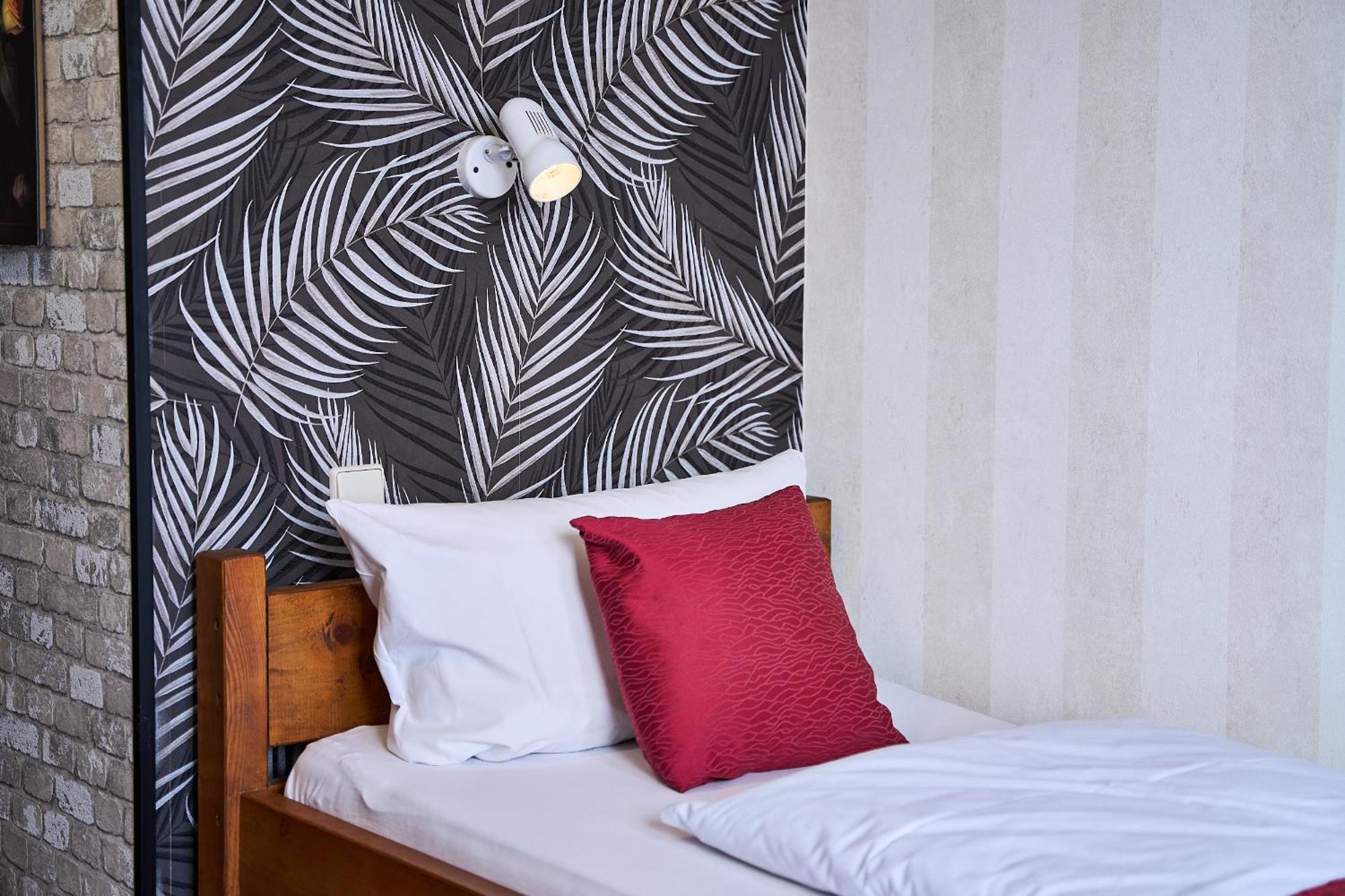 Hotel Maximo Пиннеберг Экстерьер фото