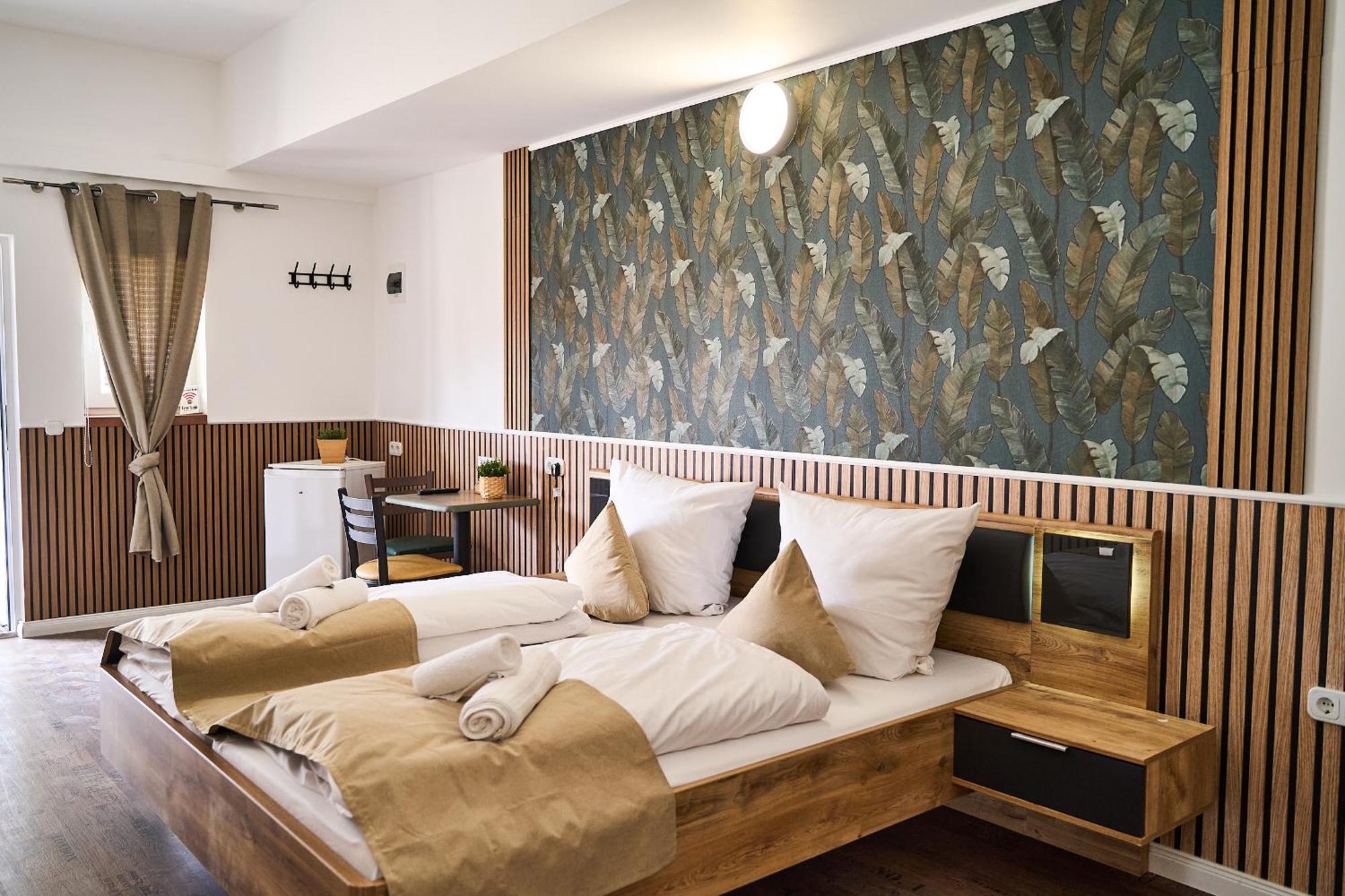 Hotel Maximo Пиннеберг Экстерьер фото