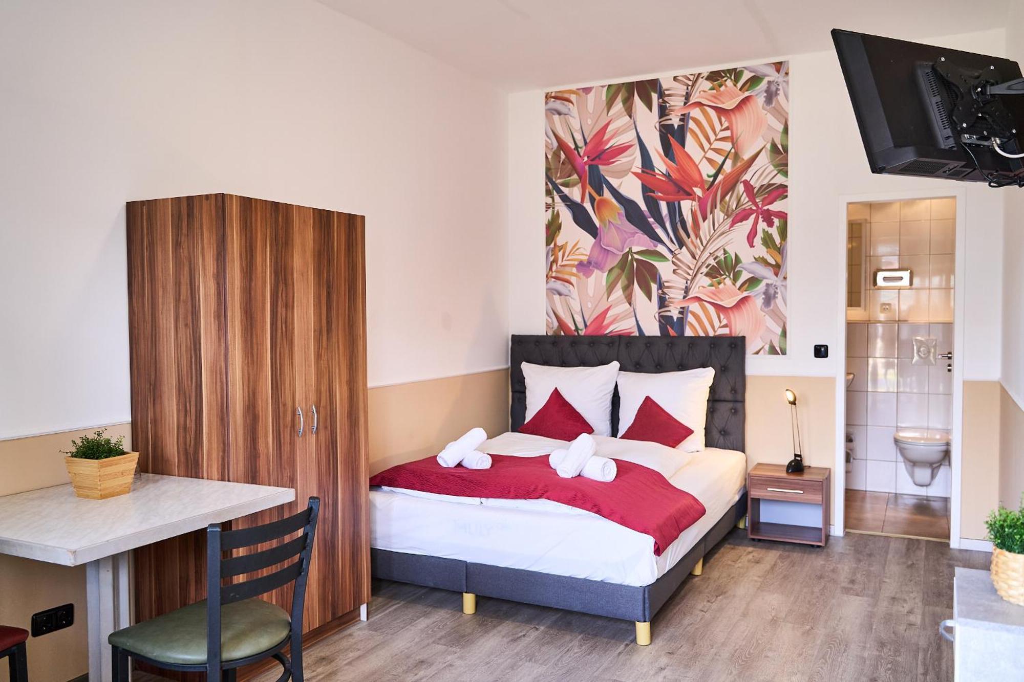 Hotel Maximo Пиннеберг Экстерьер фото