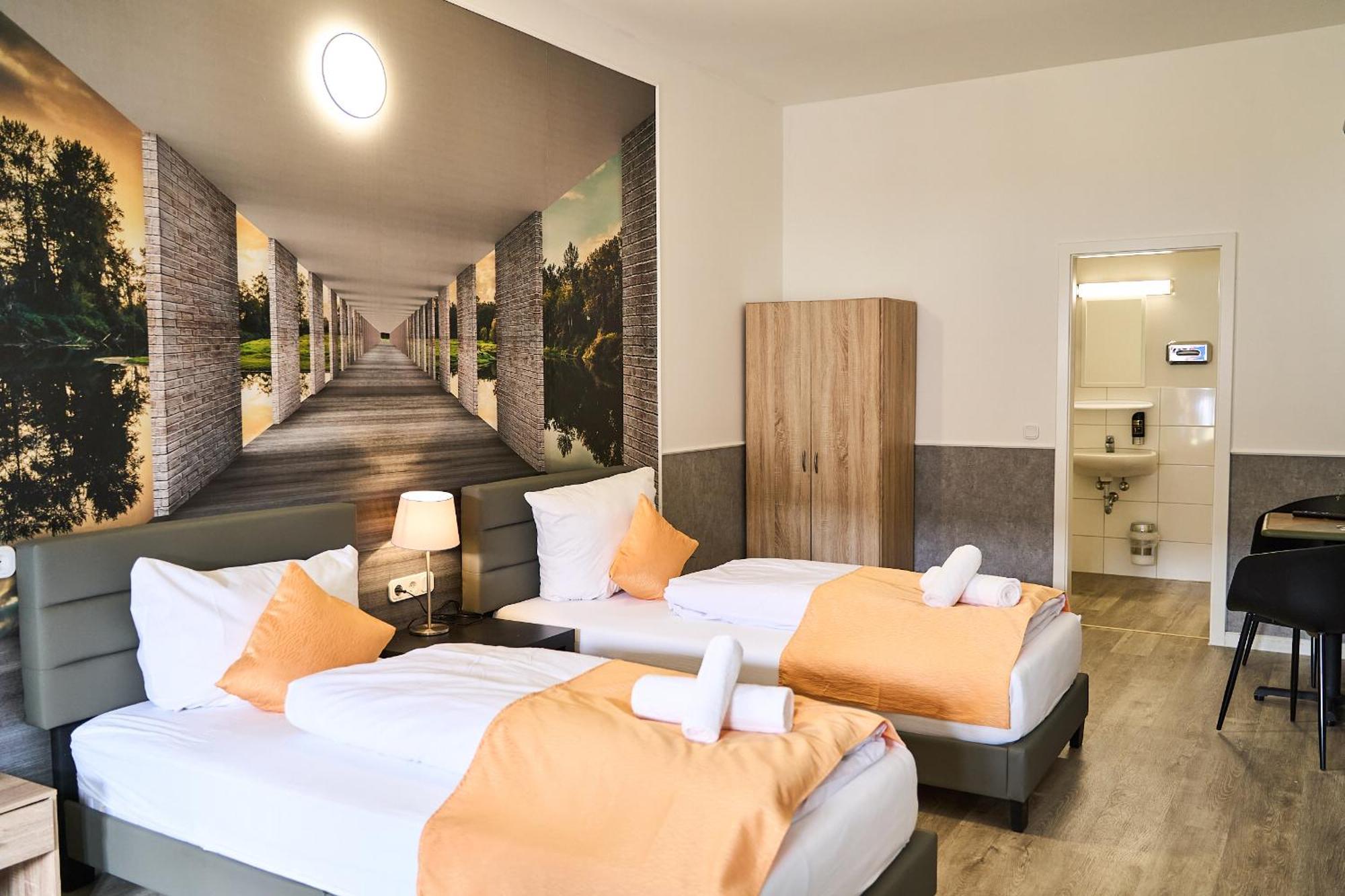 Hotel Maximo Пиннеберг Экстерьер фото