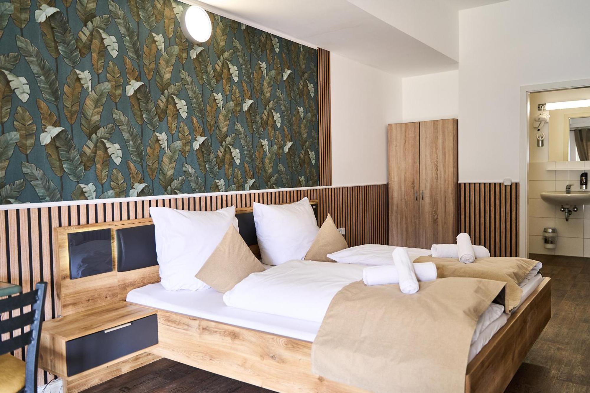 Hotel Maximo Пиннеберг Экстерьер фото