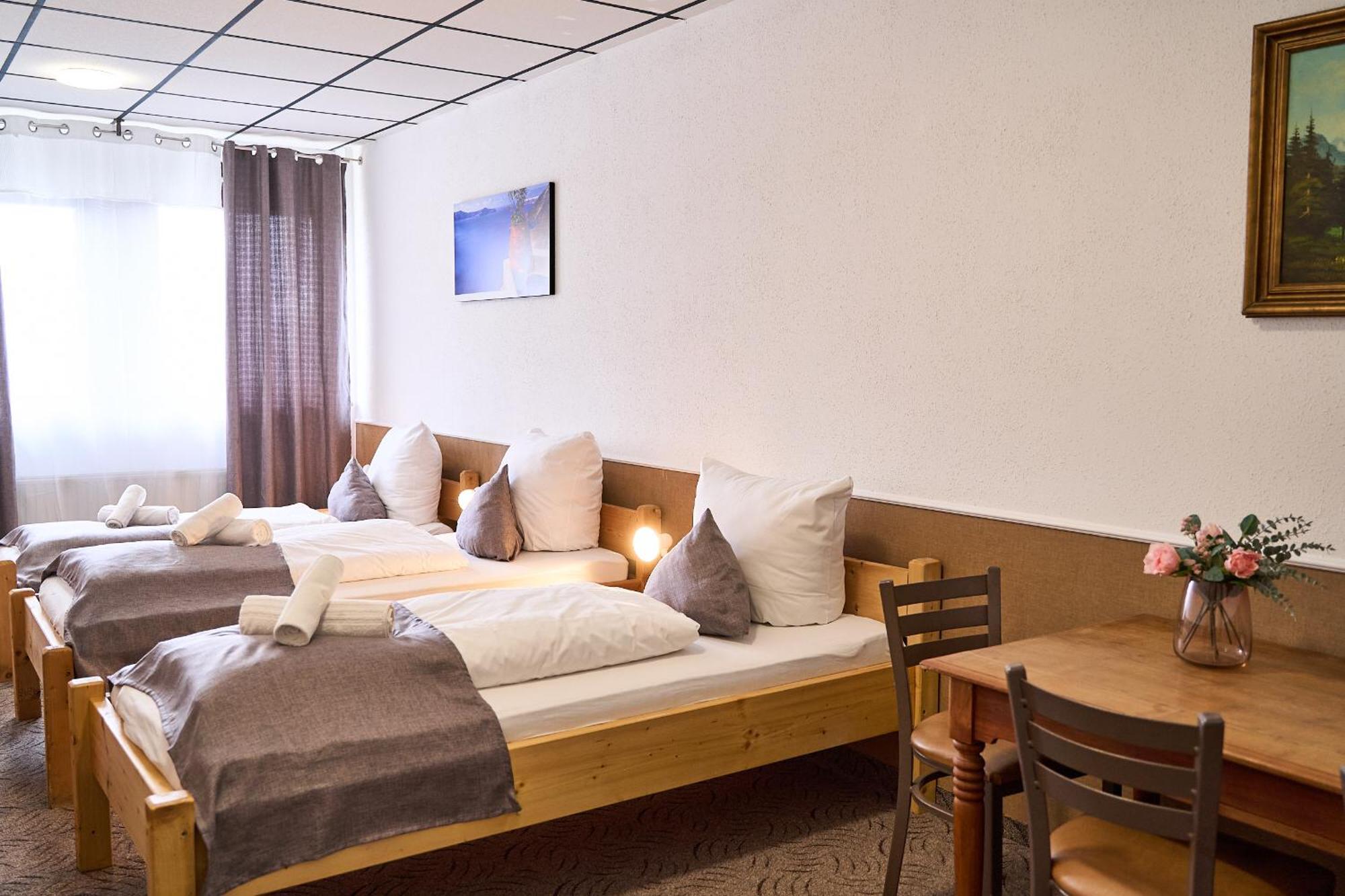 Hotel Maximo Пиннеберг Экстерьер фото