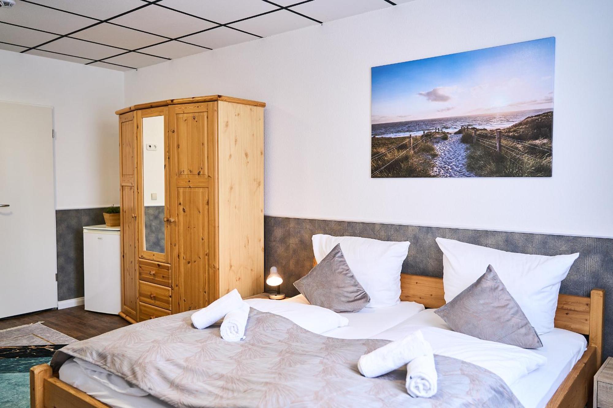 Hotel Maximo Пиннеберг Экстерьер фото